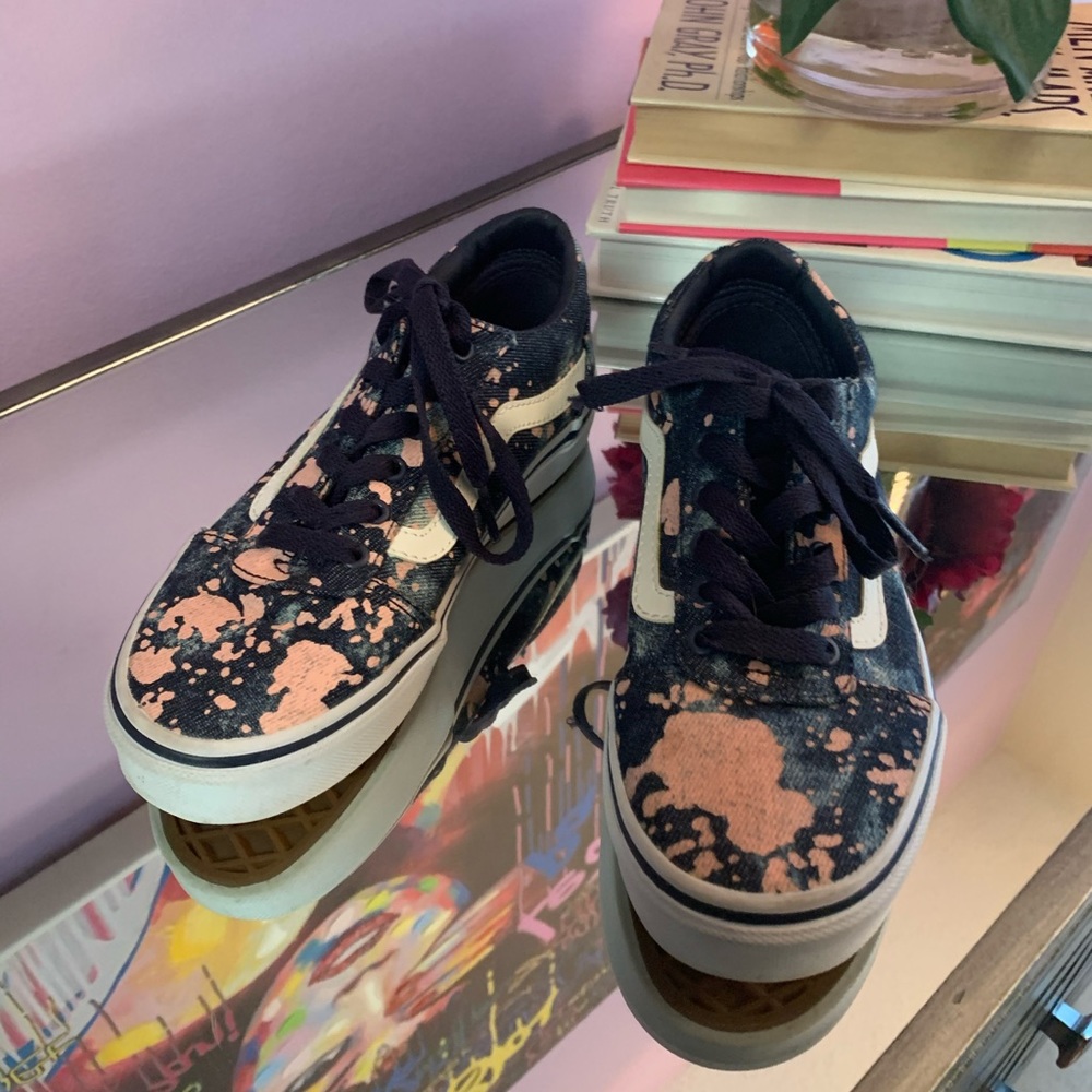 Spilled paint VANS